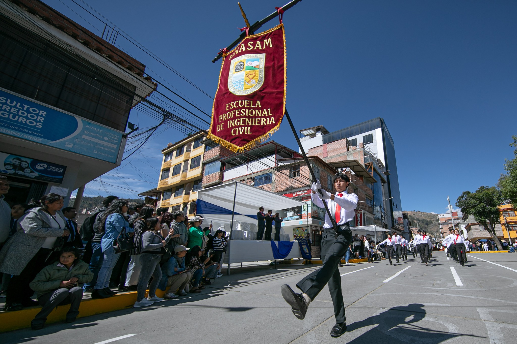  																REVIVE LOS MEJORES MOMENTOS DEL GRAN DESFILE SANTIAGUINO POR EL 48° ANIVERSARIO DE LA UNASAM
																